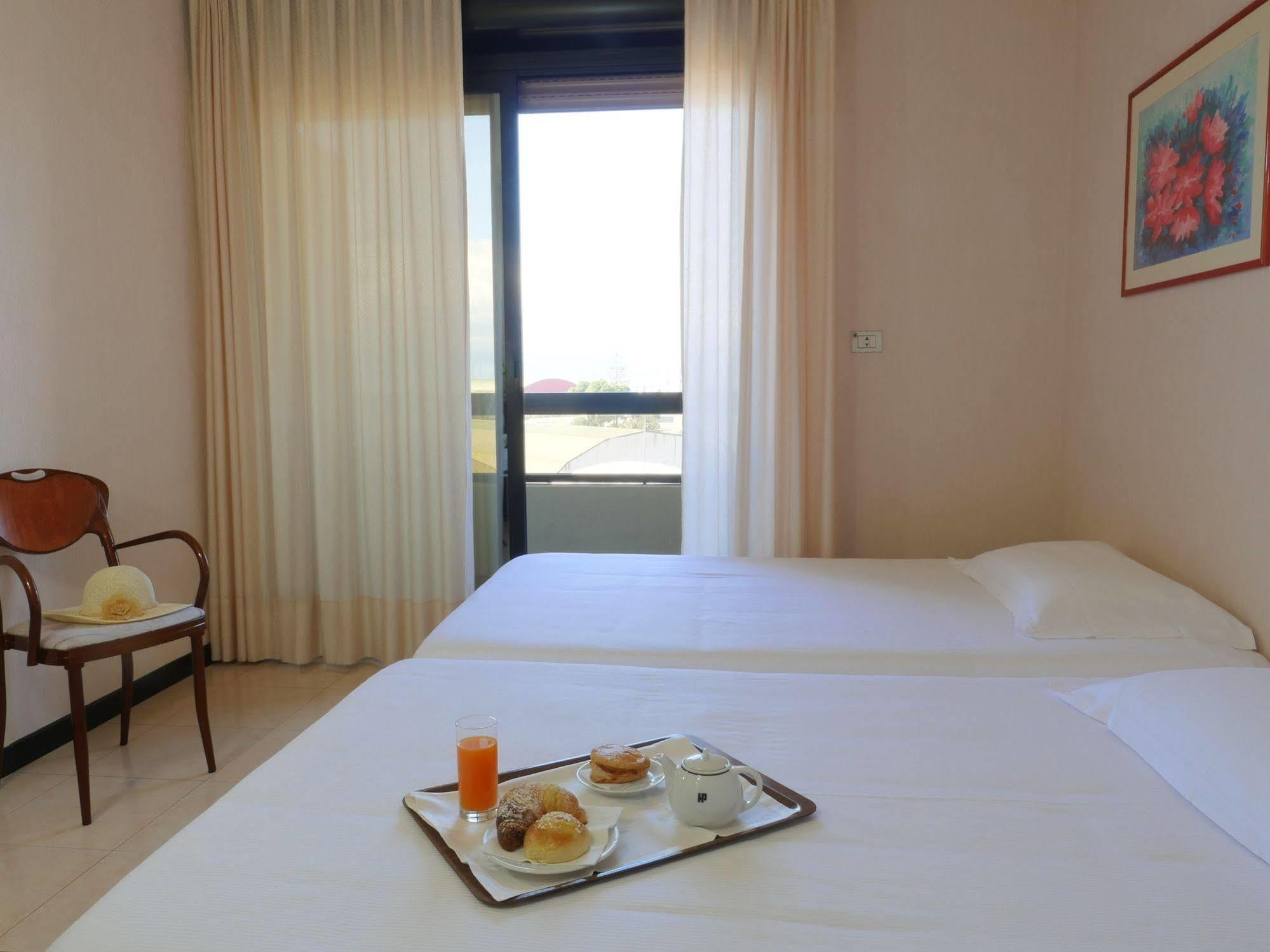 Hotel Panorama Кальяри Экстерьер фото